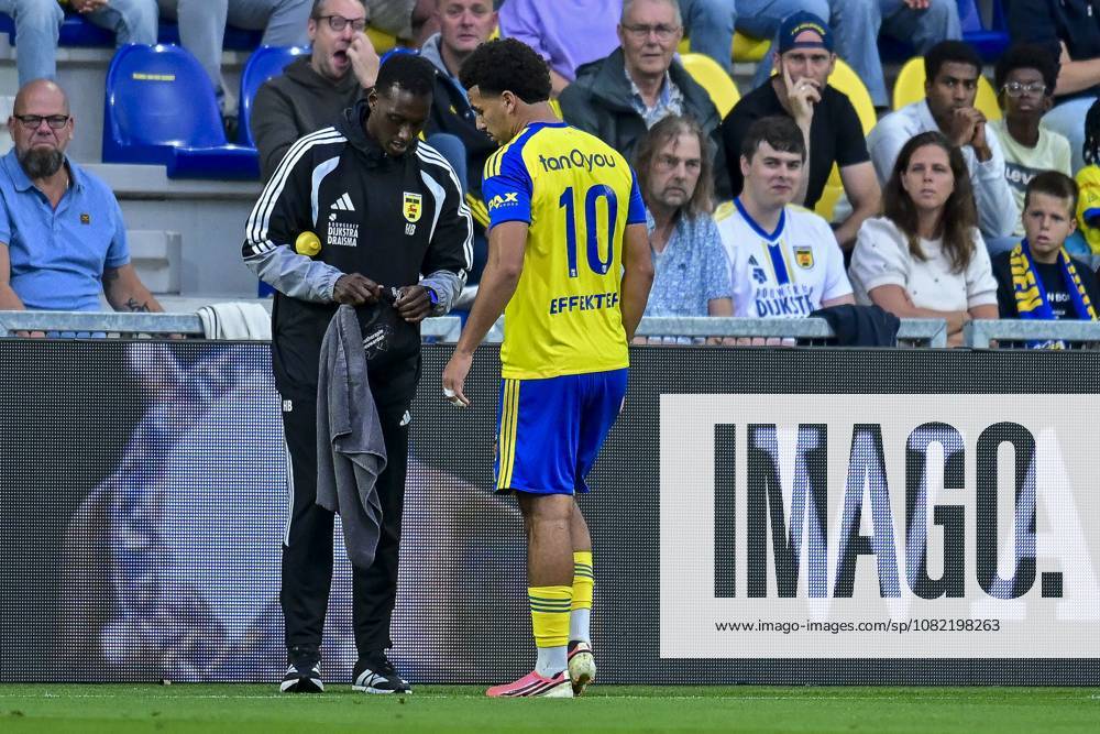 , Kooi Stadium , season 2026 2027 , Dutch Eredivisie football , match between SC Cambuur and FC Twente , picture shows injury SC Cambuur player Rafik El Arguioui Cambuur - Twente x206258164x