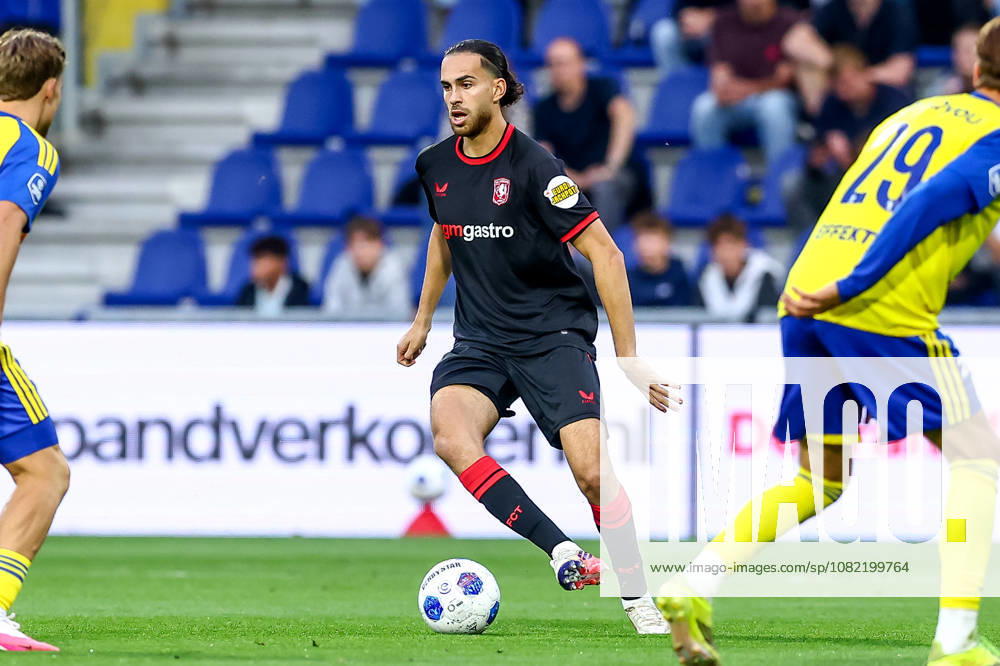 2026-08-30 SC Cambuur v FC Twente - Dutch Eredivisie LEEUWARDEN, NETHERLANDS - AUGUST 30: Ramiz Zerrouki of FC Twente during the Dutch Eredivisie match between SC Cambuur and FC Twente at Kooi Stadion on August 30, 2026 in Leeuwarden, Netherlands. Leeuwarden Kooi Stadion Netherlands Content not available for redistribution in The Netherlands directly or indirectly through any third parties.