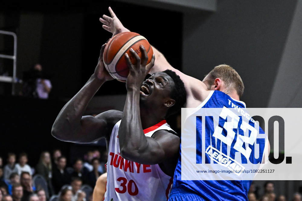 Iceland v Turkiye - FIBA Basketball World Cup 2027 European Qualifiers REYKJAVIK, ICELAND - AUGUST 31: Adem Bona (30) of Turkiye in action against Tryggvi Hlinason (32) of Iceland during the FIBA Basketball World Cup 2027 European Qualifiers Second Round Group J match between Iceland and Turkiye at Laugardalsholl in Reykjavik, Iceland, on August 31, 2026. Muhammed Enes Yildirim Anadolu Reykjavik Iceland. Editorial use only. Please get in touch for any other usage.