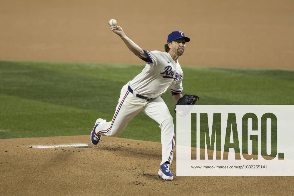 Texas Rangers pitcher JACOB DEGROM (48) throws against the Athletics at Globe Life Field. Rangers win 8-1. Arlington USA - ZUMAf180 20260831_zsp_f180_009