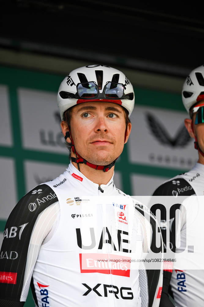 2026 Lloyds Tour of Britain Men Picture by Zac Williams SWpix.com - 02 09 2026 - Cycling - UCI ProSeries - 2026 Lloyds Tour of Britain Men - Stage 1: Lincoln to Lincoln (182.5km) - UAE Team Emirates XRG Cycling