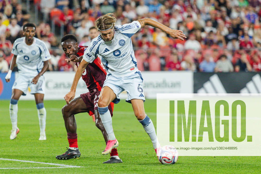 Anton Saletros of Chicago Fire FC contests with Richie Laryea of Toronto FC during the MLS, Fussball Herren, USA Regular Season match between Toronto FC and Chicago Fire FC on September 5th, 2026 in BMO Field, Toronto, Ontario, Canada