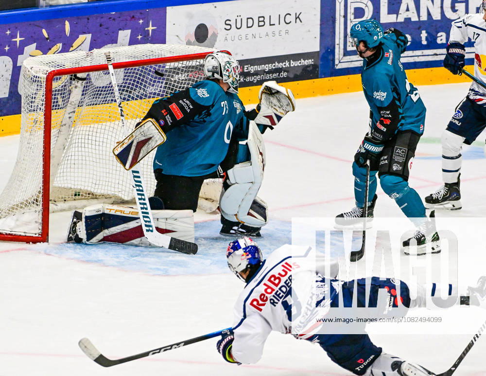 GER, Ice Hockey, Men s, Warrior Cup 2026, EHC Red Bull Munich vs. Belfast Giants; Goal to make it 3–1 by Tobias Rieder (Munich, 8) and Jake Kupsky (Belfast, 73); Kaufbeuren Energie Schwaben Arena, Bavaria, Germany