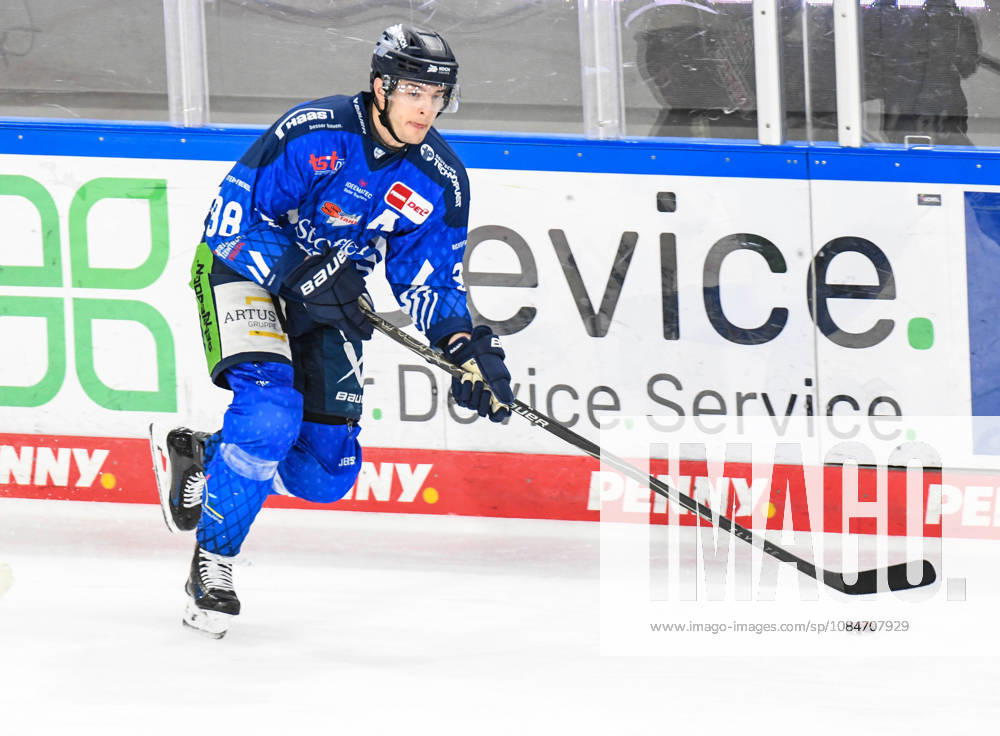 Straubing Tigers vs. Grizzlys Wolfsburg, Ice Hockey, German Ice Hockey League, Penny DEL, Matchday 10, 2026–2027 Season, October 18, 2026, Stefan Loibl, Straubing Tigers, Men s Ice Hockey, German Ice Hockey League, Penny DEL, Matchday 10, 2026–2027 Season on October 18, 2026, at the Eisstadion am Pulverturm, Straubing Tigers (blue) vs. Grizzlys Wolfsburg (beige)