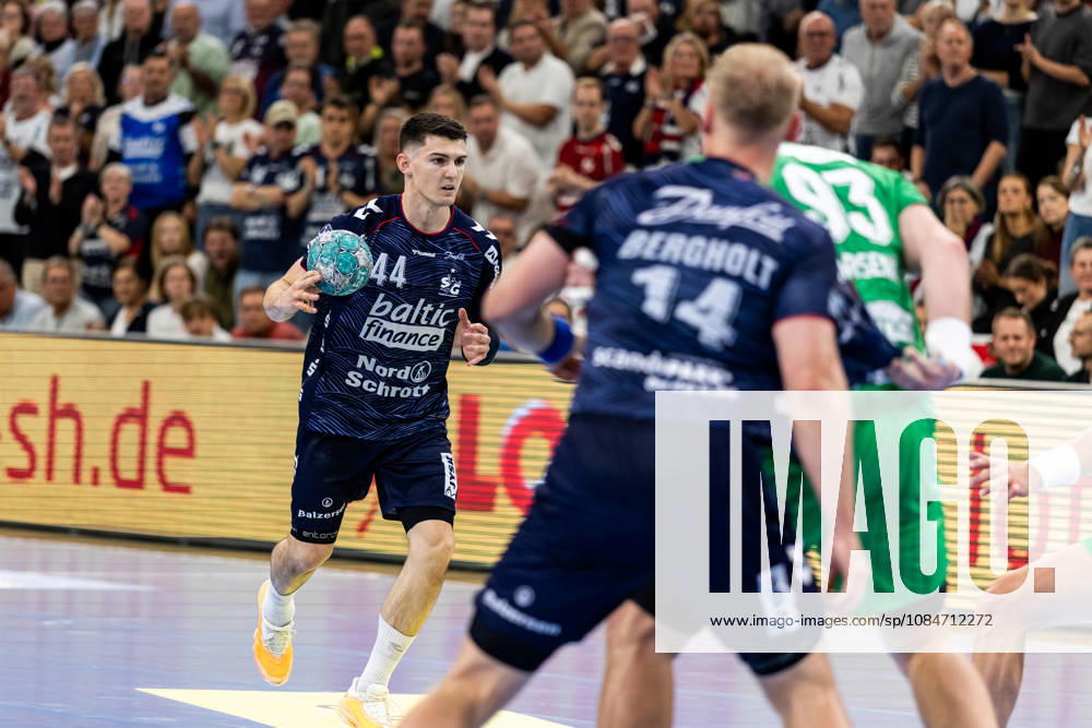 Opel HBL SG Flensburg Handewitt vs. Füchse Berlin, October 18, 2026. Aymeric Minne, No. 44, SG Flensburg Handewitt on the attack. Opel HBL SG Flensburg Handewitt vs. Füchse Berlin, GGW Arena