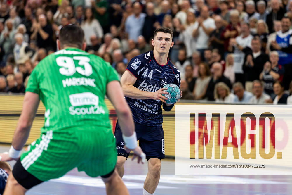 Opel HBL SG Flensburg Handewitt vs. Füchse Berlin, October 18, 2026. Aymeric Minne, No. 44, SG Flensburg Handewitt on the attack. Opel HBL SG Flensburg Handewitt vs. Füchse Berlin, GGW Arena