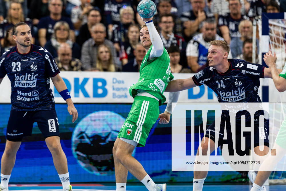 Opel HBL SG Flensburg Handewitt vs. Füchse Berlin, October 18, 2026: Mathias Gidsel, No. 19, of Füchse Berlin on the attack. Opel HBL SG Flensburg Handewitt vs. Füchse Berlin, GGW Arena