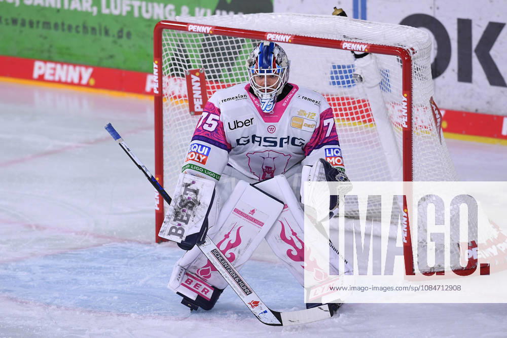 Ice Hockey: DEL Matchday 10—Krefeld Pinguine vs. Eisbären Berlin on October 18, 2026, at the Yayla Arena in Krefeld. Jonas Neffin, Berlin. In accordance with the guidelines of the DEL (German Ice Hockey League), the publication and further use of the footage in electronic media and on any type of deviceof any kind during the game is not permitted xRx