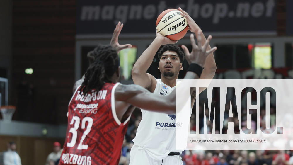 Pictured from left: Charles Thompson of Würzburg Baskets, 32, against Kostja Mushidi of Syntainics MBC, 10, with the ball on October 18, 2026, Fitness First Würzburg Baskets vs. SYNTAINICS MBC, Netto BBL Cup, Round of 16, Germany, 97072, tectake Arena Würzburg,