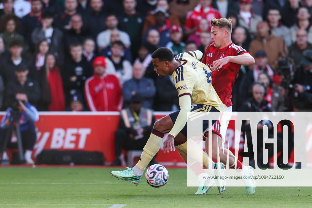 Nottingham Forest v Arsenal, Premier League Gabriel of Arsenal battle for the ball with Liam Delap of Nottingham Forest during the Nottingham Forest v Arsenal Premier League match at the City Ground, West Bridgford, England on 18 October 2026 Credit: Richard Bierton Every Second Media Editorial use only. All images are copyright Every Second Media Limited. No images may be reproduced without prior permission. All rights reserved. Premier League and Football League images are subject to licensing agreements with Football DataCo Limited. see https: www.football-dataco.com