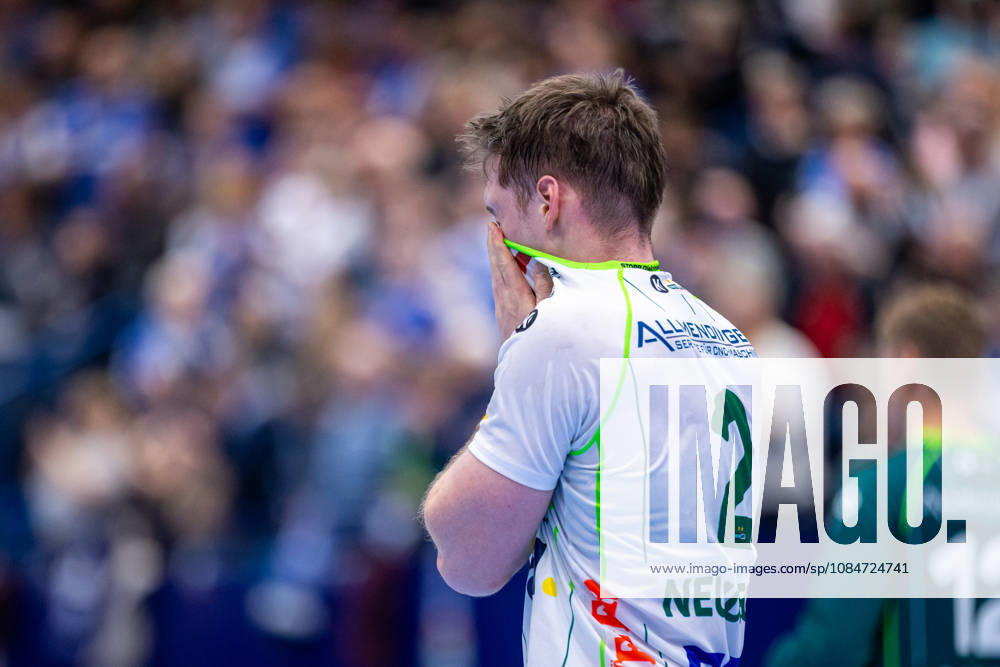 Oskar Neudeck of Frisch Auf Göppingen, 02, reacts with disappointment after the 28–26 loss GER, TBV Lemgo Lippe vs. Frisch Auf Göppingen, Handball, 1st Bundesliga, Matchday 9, 2026–2027 season, October 18, 2026, GER, TBV Lemgo Lippe vs. Frisch Auf Goeppingen, Handball, 1st Bundesliga, Matchday 9, 2026–2027 season, October 18, 2026, Lemgo