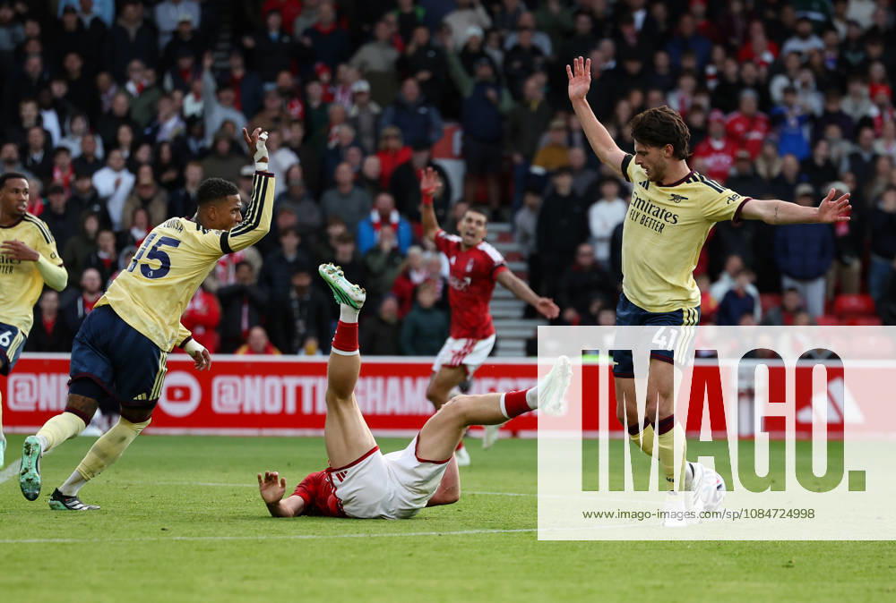 Nottingham Forest v Arsenal Premier League Declan Rice of Arsenal fouls Liam Delap of Nottingham Forest during the Premier League match at the City Ground, Nottingham 18 10 2026 UK Newspapers OUT