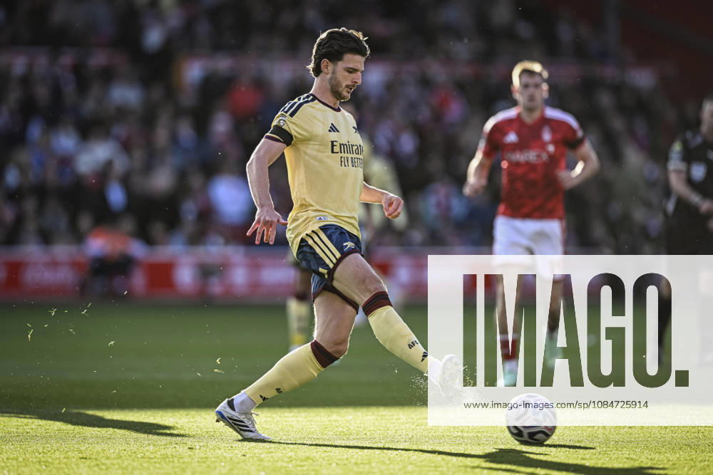 18th October 2026; The City Ground, Nottingham, Nottinghamshire, England; Premier League Football, Nottingham Forest versus Arsenal; Declan Rice of Arsenal on the ball GodfreyxPitt
