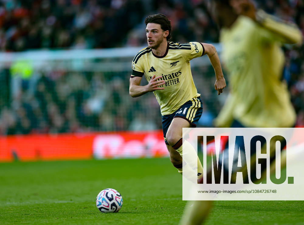 Nottingham Forest v Arsenal Premier League Declan Rice of Arsenal runs with the ball during the Premier League match at the City Ground, Nottingham 18 10 2026 UK Newspapers OUT