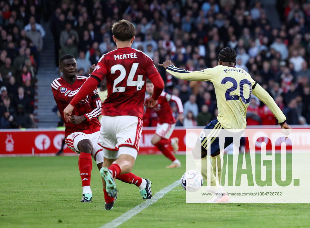 Nottingham Forest v Arsenal Premier League Noni Madueke of Arsenal shoots at goal and is blocked by Ousmane Diomande of Nottingham Forest during the Premier League match at the City Ground, Nottingham 18 10 2026 UK Newspapers OUT