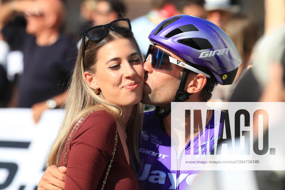 Andrea VENDRAME (ITA) and his girlfriend during the Veneto Classic - UCI Cycling race. Cittadella, Italy, 18 10 2026. Veneto Classic - UCI Cycling Race - ZUMAa289 20261018_zia_a289_056