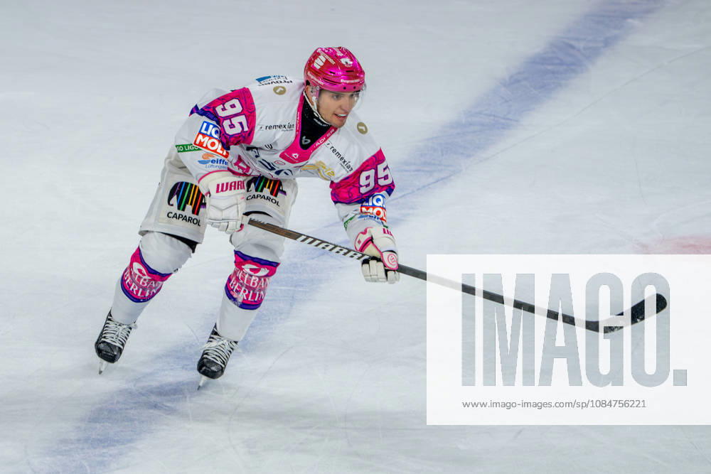 Ice Hockey, DEL, Krefeld Pinguine vs. Eisbären Berlin, 2026–27 Season, YAYLA Arena, Krefeld, Frederik Tiffels, Eisbären Berlin 95, North Rhine-Westphalia, Germany