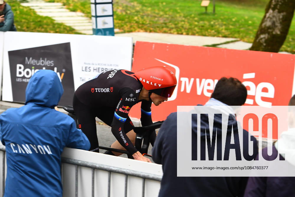 Les Herbiers, Pays De La Loire, France: Team Tudor Pro Cycling Team s Swiss rider Stefan Kung competes in the Chrono des Nations in Les Herbiers, France, on October 18, 2026. Les Herbiers France - ZUMAh284 20261018_znp_h284_012