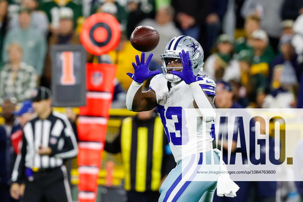 NFL, American Football Herren, USA 2026: Cowboys Vs Packers OCT 18 Oct 18, 2026; Green Bay, WI, USA; Dallas Cowboys running back Javonte Williams (33) makes a catch during the NFL game against the Green Bay Packers at Lambeau Field. Mandatory Credit: Darren Lee-Cal Media. (Credit Image: Â Darren Lee Cal Sport Media) Green Bay Wi USA