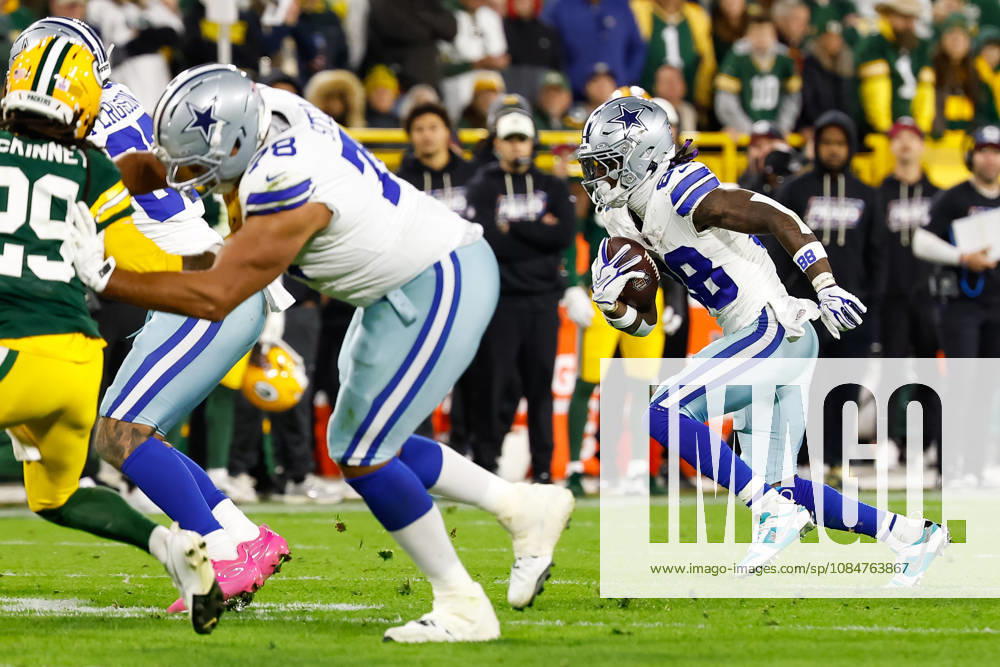 Oct 18, 2026; Green Bay, WI, USA; Dallas Cowboys wide receiver Ceedee Lamb (88) runs after making a catch during the NFL, American Football Herren, USA game against the Green Bay Packers at Lambeau Field. Mandatory Credit: -Cal Media. NFL 2026: Cowboys Vs Packers OCT 18 - ZUMAc04_ 20261018_zma_c04_504