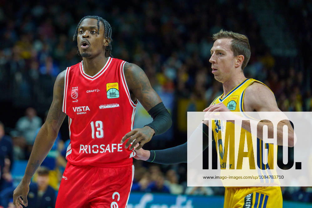 Pictured: Justin Bean, ALBA BERLIN, 34, Trevon Scott, BMA365 Bamberg Baskets, 13 19 10 2026, Alba Berlin vs. BMA365 Bamberg Baskets, BBL Cup Round of 16, Basketball, 2026–27 Season, Uber Arena