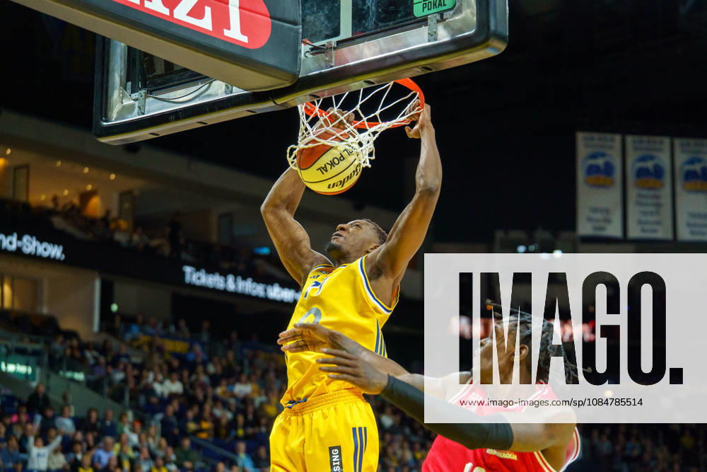 Pictured: Dunk by Sima, 77, Alba Berlin, October 19, 2026; Alba Berlin vs. Bamberg Baskets (BMA365), BBL Cup Round of 16, Basketball, 2026–27 Season, Uber Arena
