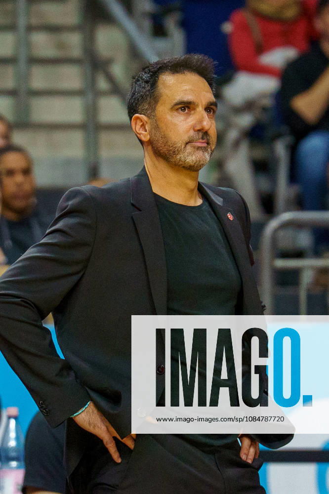 Pictured: BMA365 Bamberg Baskets, Coach Jesus Ramirez, October 19, 2026; Alba Berlin vs. BMA365 Bamberg Baskets, BBL Cup Round of 16, Basketball, 2026–27 Season, Uber Arena