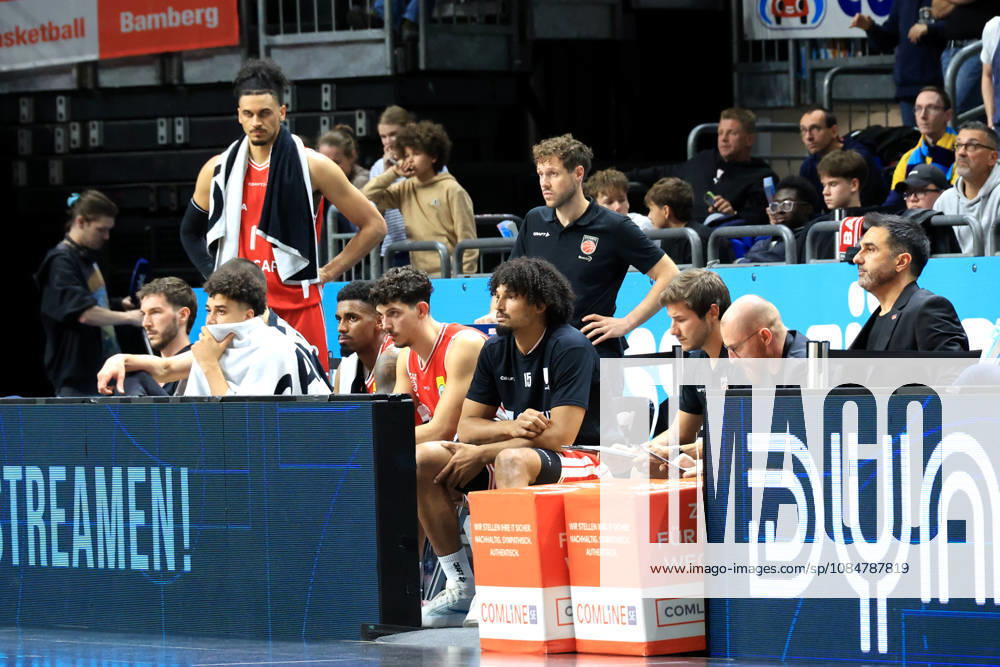 Germany, GER, DEU, Basketball, BBL Cup, Day 1, 2026–2027 Season, Berlin, ALBA Berlin vs. Bamberg, Bamberg bench, disappointment, disappointed, frustration, frustrated, sad, unhappy, negative emotions, nordphoto GmbH Engler Berlin Uber Arena Berlin Germany