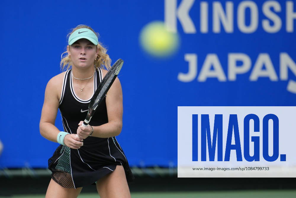 WTA, Tennis Damen Kinoshita Group Japan Open - Day 2 Emerson Jones of Australia competes in her round of 32 singles match against Ann Li of the United States at the 2026 Kinoshita Group Japan Open Women s tennis tournament at the Utsubo Tennis Center in Osaka, Japan, on October 20, 2026. Osaka Japan