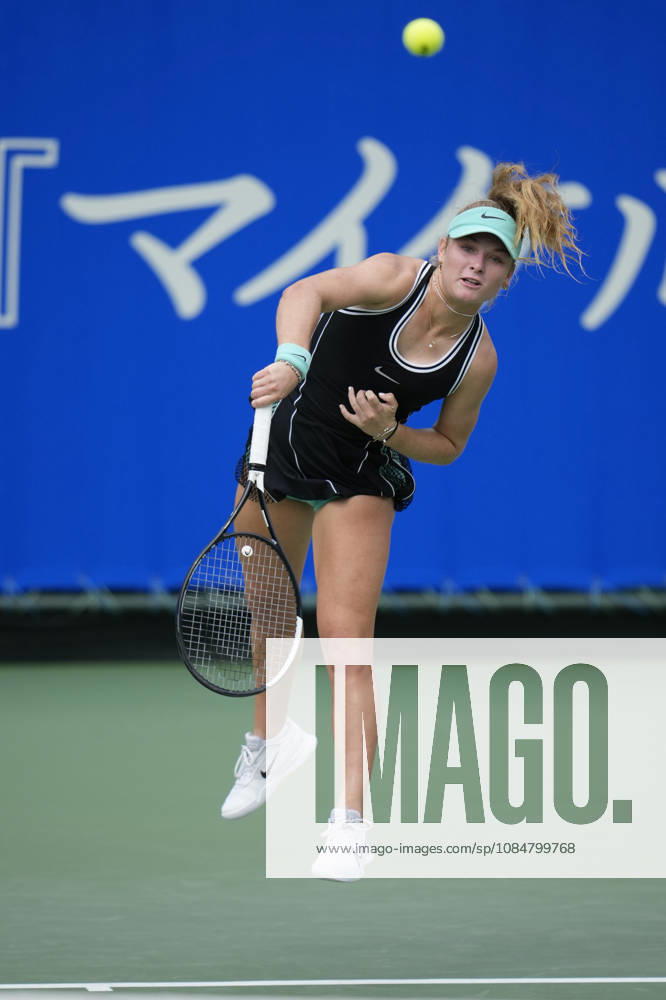 WTA, Tennis Damen Kinoshita Group Japan Open - Day 2 Emerson Jones of Australia competes in her round of 32 singles match against Ann Li of the United States at the 2026 Kinoshita Group Japan Open Women s tennis tournament at the Utsubo Tennis Center in Osaka, Japan, on October 20, 2026. Osaka Japan