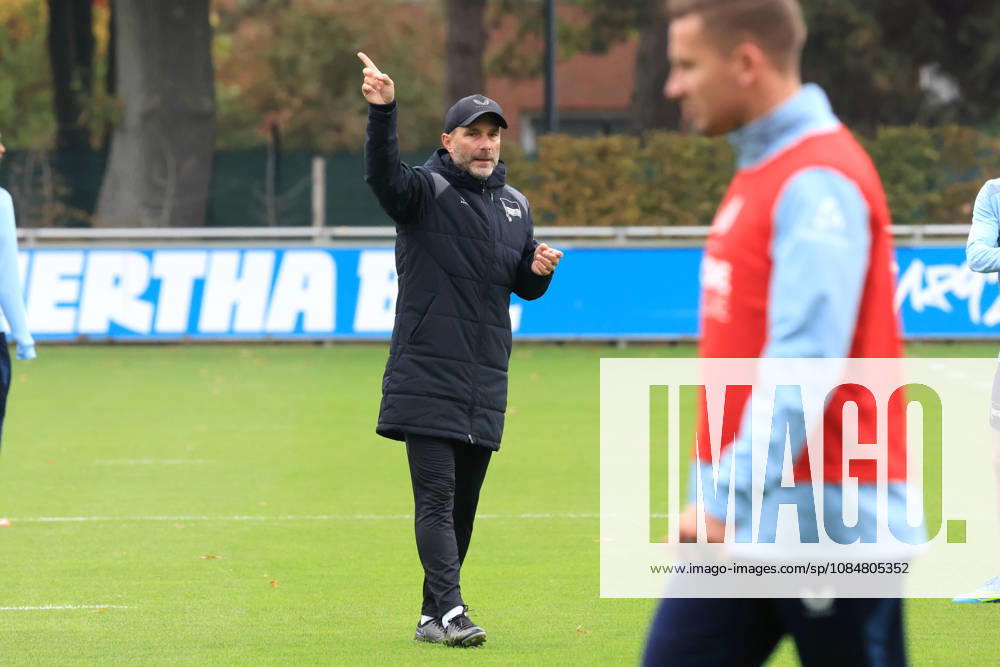 Germany, Soccer, 2. Bundesliga, 2026–2027 season, Sportforum, Hertha BSC, Head Coach Stefan Leitl leading a training session at Hertha BSC Berlin, 2nd Division. DFB and DFL regulations prohibit any use of photographs as image sequences and or quasi-video. nordphoto GmbH, Engler, Berlin, Sportforum, Berlin, Germany
