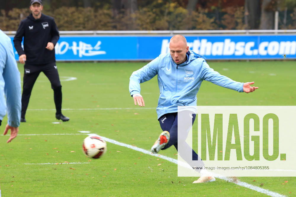 Germany, Soccer, 2. Bundesliga, 2026–2027 Season, Sportforum, Hertha BSC, Training: Jon Dagur Thorsteinsson, Hertha BSC Berlin, October 23, 2nd Division. DFB and DFL regulations prohibit any use of photographs as image sequences and or quasi-video. nordphoto GmbH, Engler, Berlin, Sportforum, Berlin, Germany