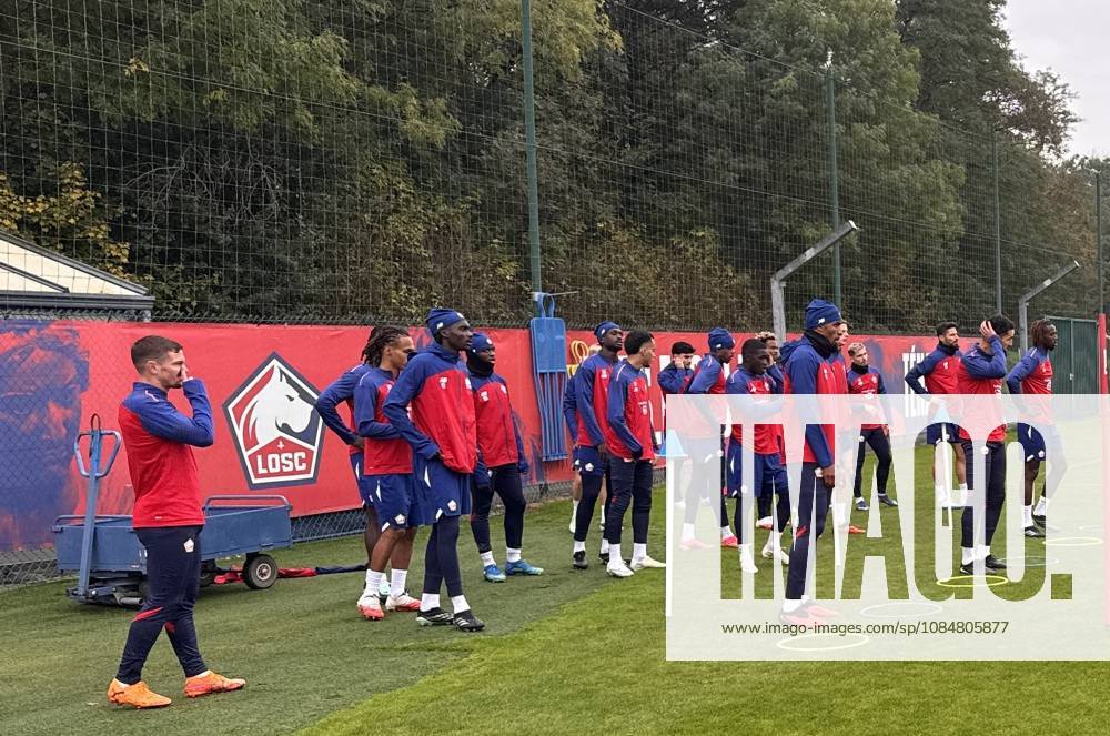 LOSC Lille training session ahead of UEFA Champions League match against Galatasaray CAMPHIN-EN-PEVELE, FRANCE - OCTOBER 20: Players of LOSC Lille take part in a training session at the Domaine de Luchin training facilities ahead of their UEFA Champions League league phase week 3 football match against Galatasaray in Camphin-en-Pevele, France, on October 20, 2026. Murat Karadag Anadolu Camphin-en-pevele France. Editorial use only. Please get in touch for any other usage.