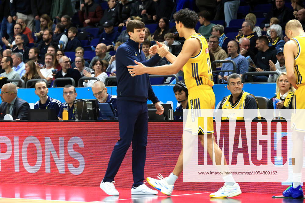 Germany, GER, DEU, Basketball, BBL Cup, Day 1, 2026–2027 Season, Berlin, ALBA Berlin vs. Bamberg HEAD COACH Pedro Calles, ALBA Berlin; BRANDON ANGEL, ALBA Berlin; 21 nordphoto GmbH; Engler; Berlin; Uber Arena; Berlin; Germany