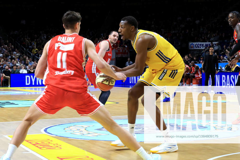 Germany, GER, DEU, Basketball, BBL Cup, Day 1, 2026–2027 Season, Berlin, ALBA Berlin vs. Bamberg Sima Fatty Yankuba ALBA Berlin 77, Richard Balint Bamberg 11, Daniel Keppeler Bamberg 31 nordphoto GmbH Engler Berlin Uber Arena Berlin Germany