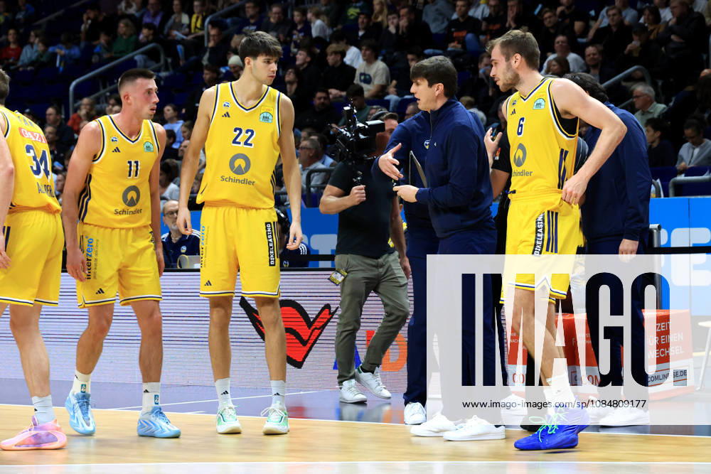 Germany, GER, DEU, Basketball, BBL Cup, Day 1, 2026–2027 Season, Berlin, ALBA Berlin vs. Bamberg HEAD COACH Pedro Calles, ALBA Berlin; JOE WIESKAMP, ALBA Berlin 11; Nevio Bennefeld, ALBA Berlin 22; MALTE DELOW, ALBA Berlin 6; nordphoto GmbH, Engler Berlin, Uber Arena, Berlin, Germany