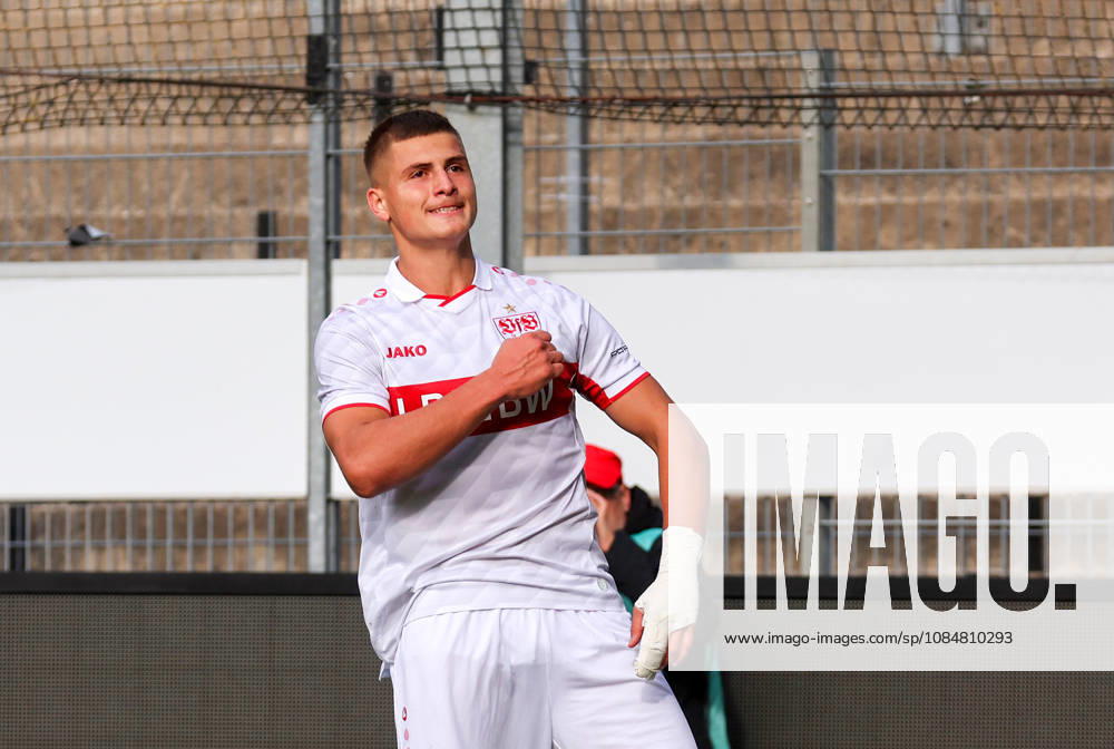 Stuttgart, U19 Champions League soccer, 2026–2027 season, U19 Youth League: VfB Stuttgart vs. Atlético Madrid, celebration after the 1–1 goal, goal scorer Enis Redzepi (VfB)