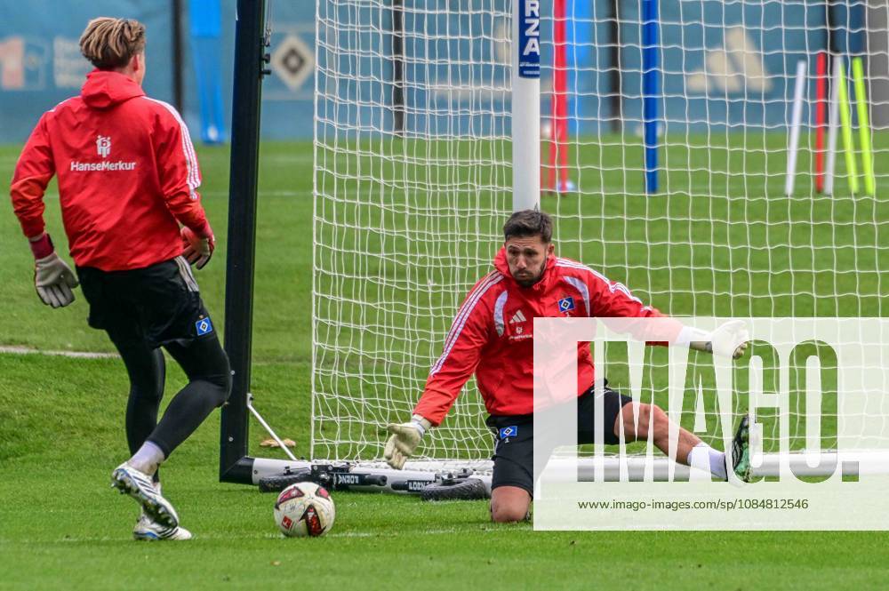 Elias Lahti, Goalkeeper Heuer, Fernandes, Daniel, HSV, taking shots; Germany, Hamburg, Volksparkstadion, soccer, Bundesliga 1, Hamburger SV training session