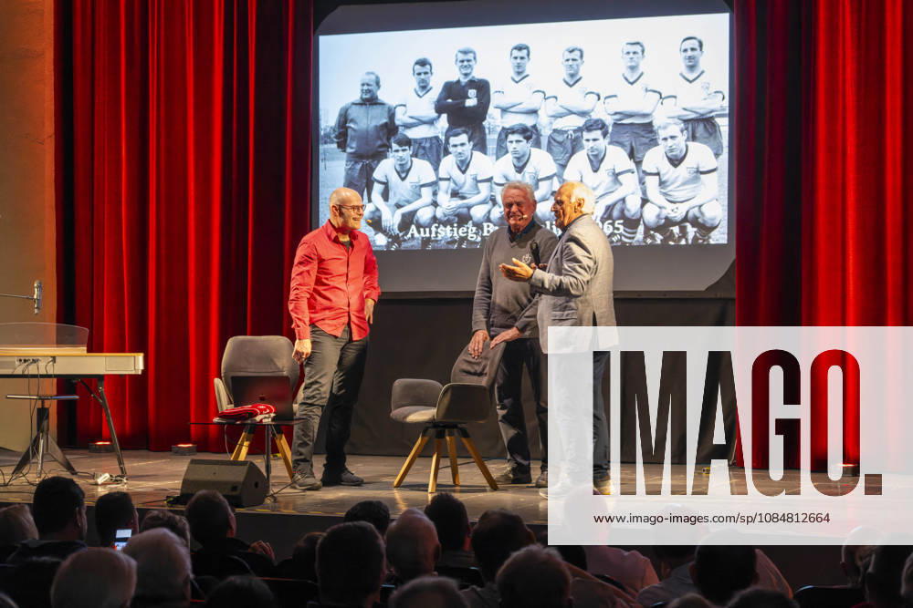 Mindelheim, Unterallgäu—Sepp Maier, the former goalkeeper for FC Bayern Munich, is going on tour with his autobiography, Sepp Maier Live, performing on stages across Bavaria. Sepp Maier is joined on stage by Franz Bulle Roth, a former Bayern player, and hosted by Tobias Bücklein.
