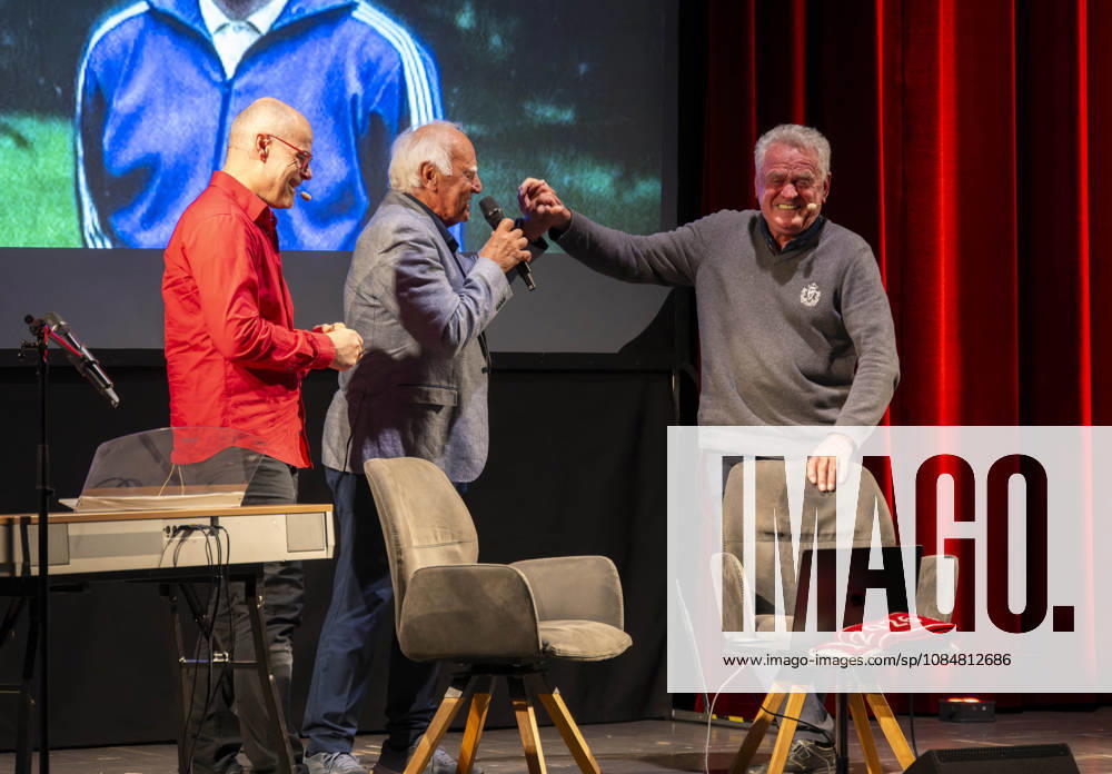 Mindelheim, Unterallgäu—Sepp Maier, the former goalkeeper for FC Bayern Munich, is going on tour with his autobiography, Sepp Maier Live, performing on stages across Bavaria. Sepp Maier is joined on stage by Franz Bulle Roth, a former Bayern player, and hosted by Tobias Bücklein.