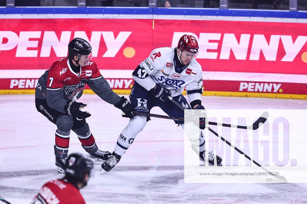 Alexander Karachun (Schwenninger Wild Wings), 47, in a one-on-one battle with Carlos Haendel (Kölner Haie), 07 GER, Kölner Haie vs. Schwenninger Wild Wings, ice hockey, Penny DEL, Matchday 49, 2026–2027 season, October 20, 2026, GER, Cologne Sharks vs. Schwenningen Wild Wings, Ice Hockey, Penny DEL, Matchday 49, 2026–2027 Season, October 20, 2026, Cologne