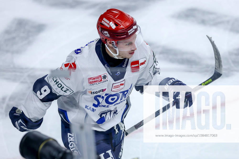 Ice hockey, DEL, Kölner Haie vs. Schwenninger Wild Wings, Matchday 49, 2026–27 season, Lanxess Arena, Cologne; celebration after the 1–0 goal scored by Philip Feist (SWW 09), along with North Rhine-Westphalia, Germany