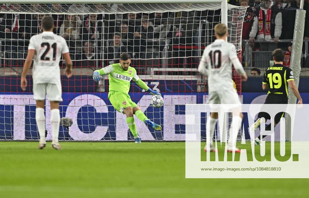 2026–2027 UEFA Champions League, Matchday 3, VfB Stuttgart vs. Atlético Madrid, at the MHP Arena in Stuttgart, goalkeeper Dennis Seimen of Stuttgart in action