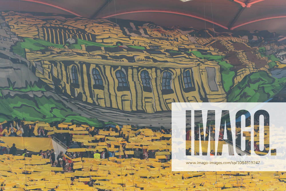 Soccer, UEFA Champions League, VfB Stuttgart vs. Atlético Madrid, v l Choreography by VfB Stuttgart fans in Stuttgart