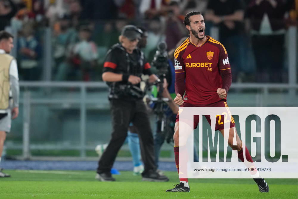 Roma’s Mario Hermoso celebrates after scoring during the UEFA Champions League Phase - Matchday 3 soccer match between AS Roma-Slovan Bratislava at the Rome s Olympic stadium, Italy - Tuesday October 20, 2026 - Soccer ( Photo by Alfredo Falcone LaPresse )