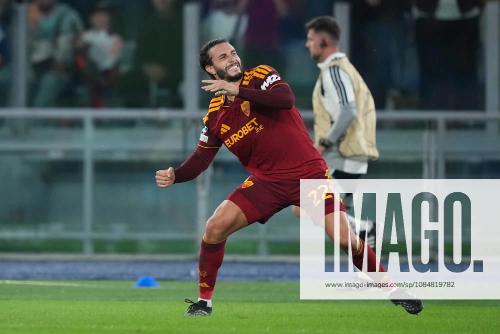 Roma’s Mario Hermoso celebrates after scoring during the UEFA Champions League Phase - Matchday 3 soccer match between AS Roma-Slovan Bratislava at the Rome s Olympic stadium, Italy - Tuesday October 20, 2026 - Soccer ( Photo by Alfredo Falcone LaPresse )