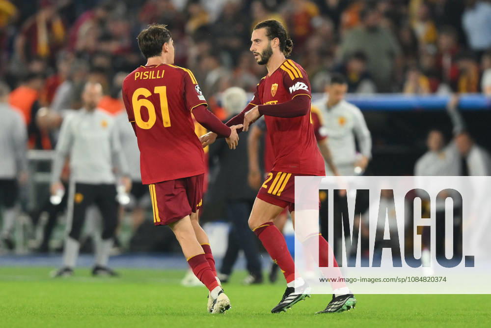AS Roma v Slovan Bratislava - UEFA Champions League ROME, ITALY - October 20 : Mario Hermoso (R) of AS Roma celebrates with is team mates after scoring a goal during the Champions League match between AS Roma and Slovan Bratislava at Stadio Olimpico on October 20 ,2026 in Rome, Italy. Claudio Pasquazi Anadolu Rome Italy. Editorial use only. Please get in touch for any other usage.