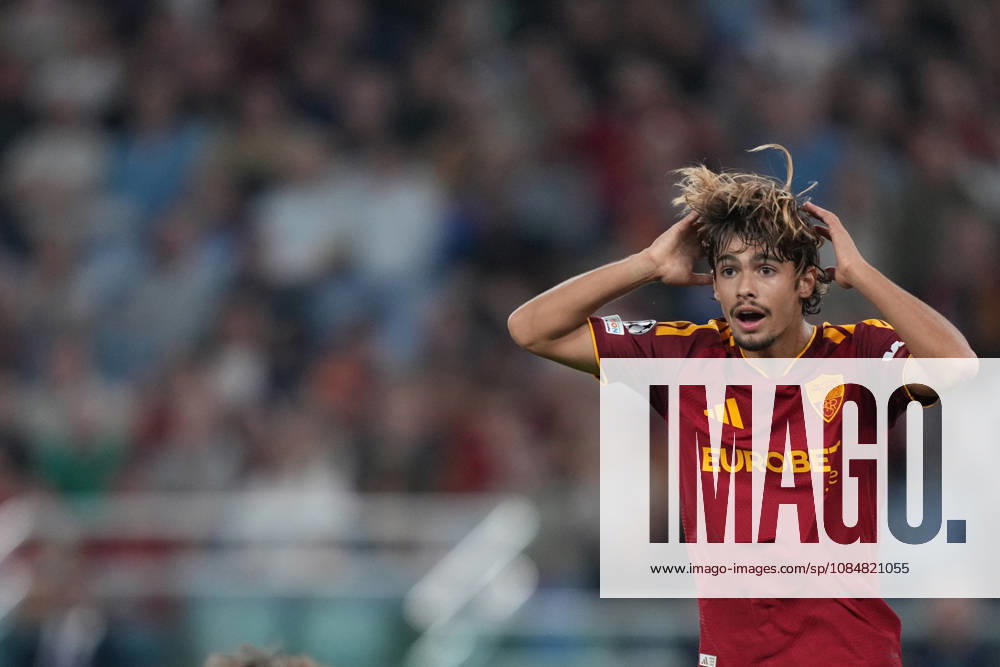 Roma’s Rodrigo Mora during the UEFA Champions League Phase - Matchday 3 soccer match between AS Roma-Slovan Bratislava at the Rome s Olympic stadium, Italy - Tuesday October 20, 2026 - Soccer ( Photo by Alfredo Falcone LaPresse )