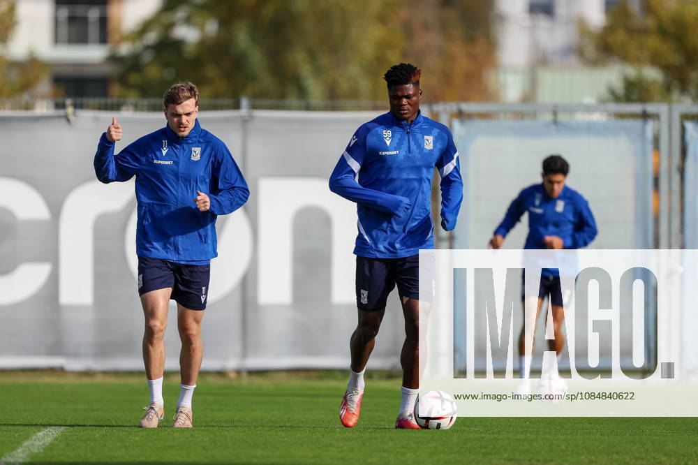 2026.10.21 Poznan Pilka nozna UEFA Liga Europy faza ligowa sezon 2026 2027 Trening Lech Poznan przed meczem z AFC Sunderland N z Daniel Hakans Terry Yegbe Foto Pawel Jaskolka PressFocus 2026.10.21 Poznan Football Europa League League Phase 2026 2027 Lech Poznan training session before AFC Sunderland game Credit: Pawel Jaskolka PressFocus NEWSPIX.PL --- newspix.pl