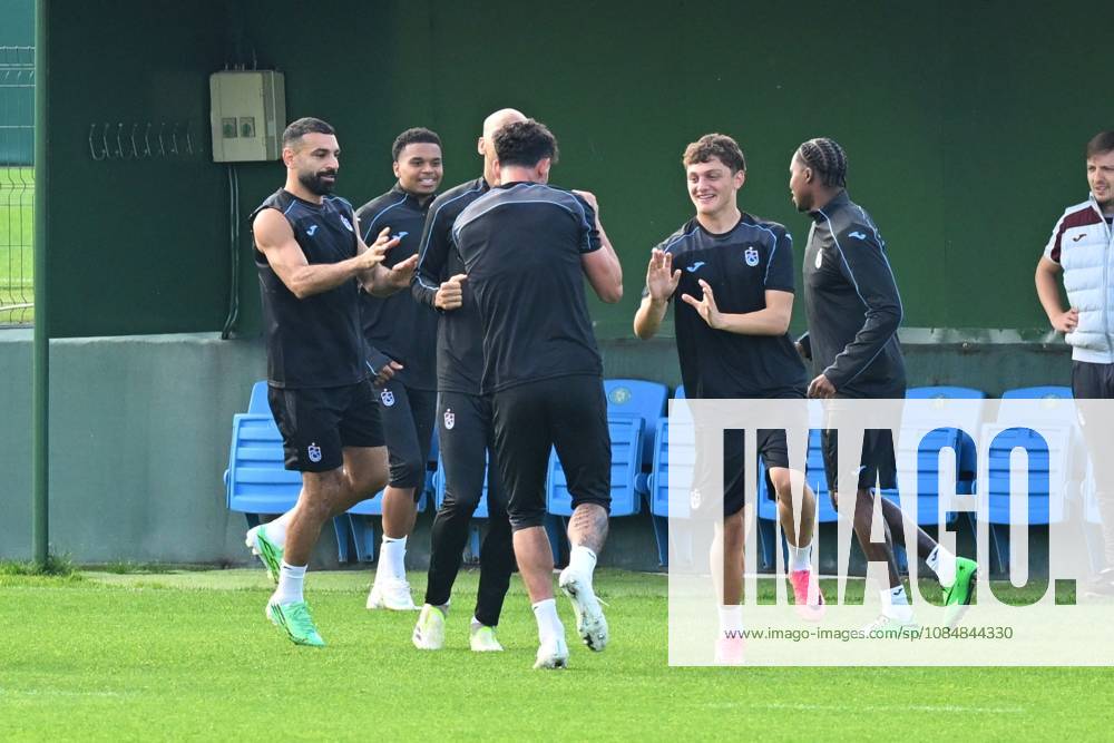 Training session of Trabzonspor in Turkiye TRABZON, TURKIYE - OCTOBER 21: Trabzonspor players take part in the final training session at the Mehmet Ali Yilmaz Facilities in Trabzon, Turkiye, on October 21, 2026, ahead of UEFA Conference League match against Hearts. Selcuk Kilic Anadolu Trabzon Turkey. Editorial use only. Please get in touch for any other usage.